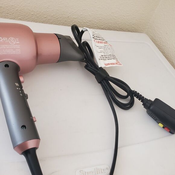 Wavy Talk Ionic Hair Dryer Rose Gold & Grey 1875W with Concentrator Nozzle - Picture 6 of 16